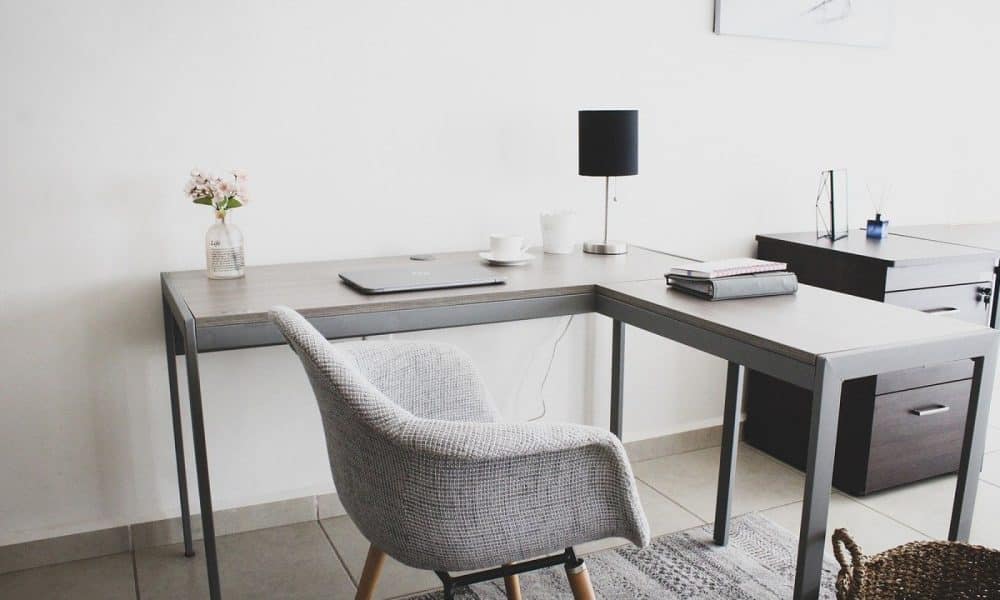 Aménagez votre bureau professionnel avec du mobilier sur mesure !