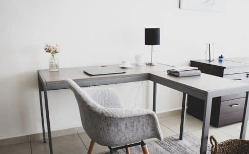 Aménagez votre bureau professionnel avec du mobilier sur mesure !