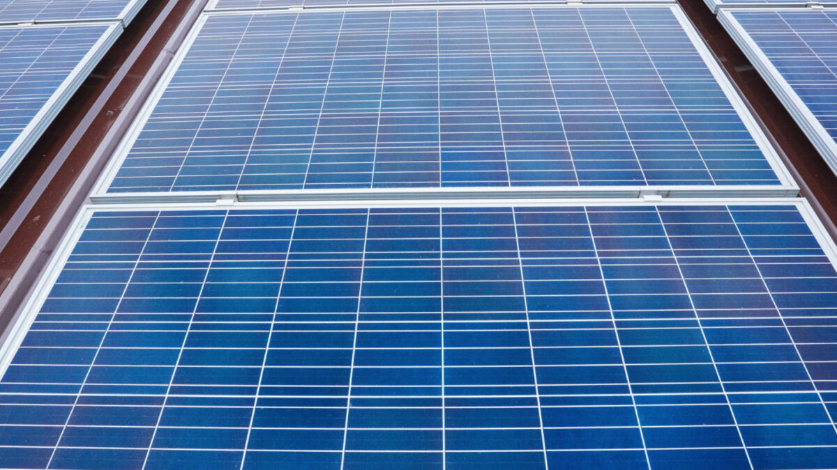 Pourquoi installer des panneaux solaires dans les entreprises ?