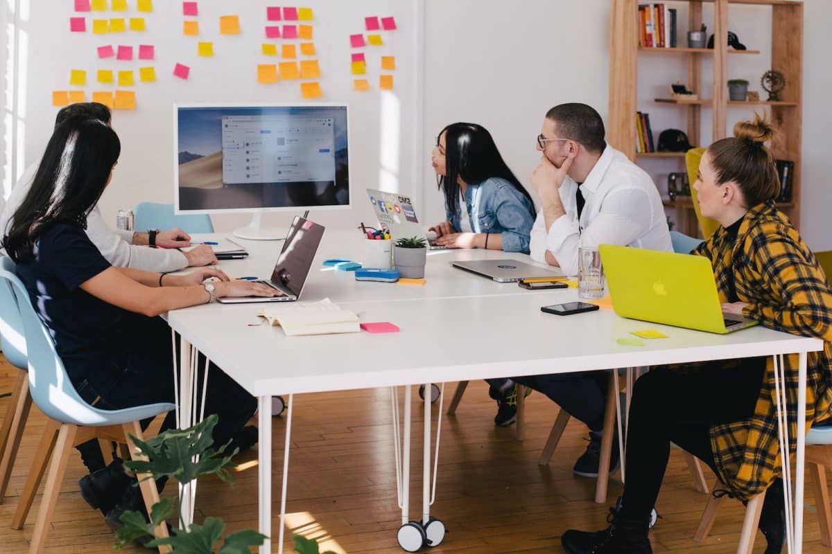 Comment réussir à lancer sa startup en France : les clés pour se démarquer sur le marché