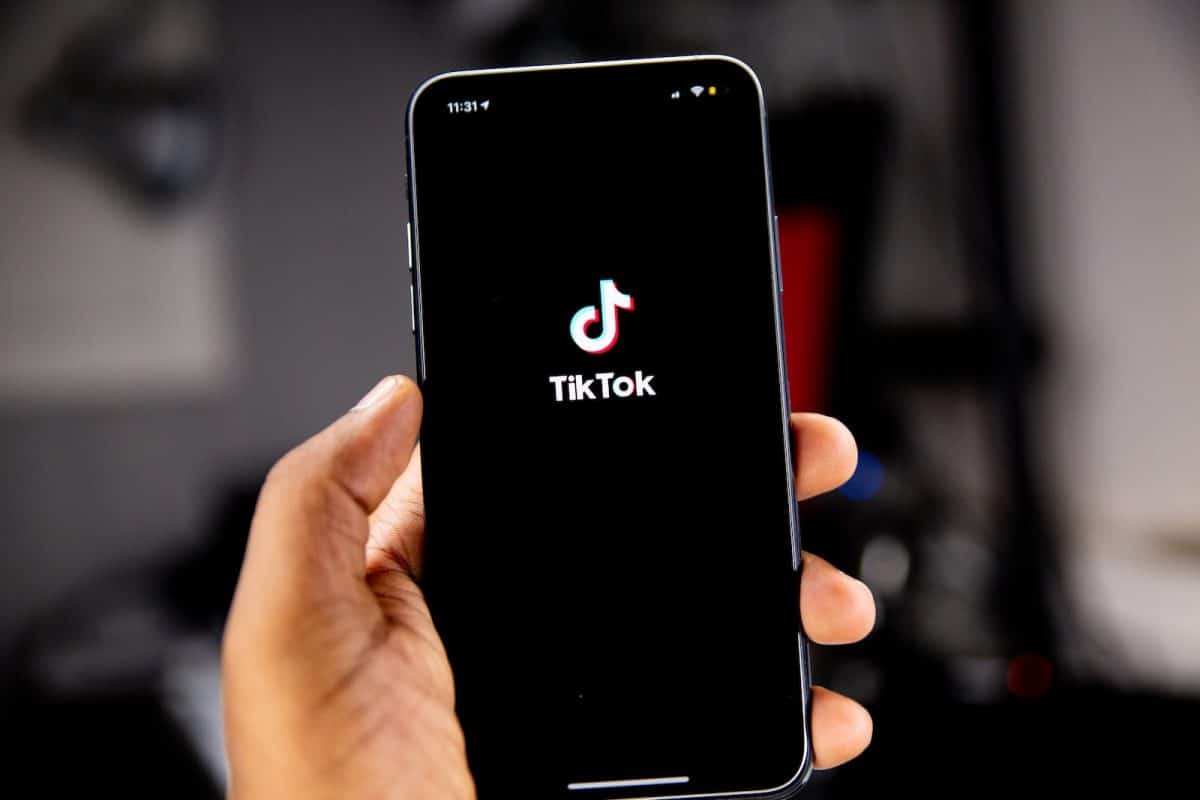 Créer un CV original en 2023 : avez-vous pensé à Instagram ou TikTok ?